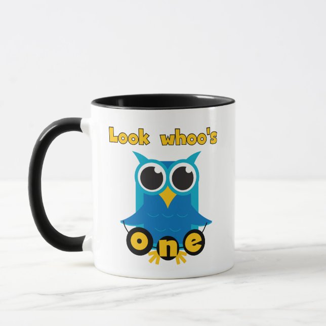 Mug Regardez les 1 t-shirts et cadeaux de Whoo (Gauche)