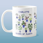 Mug Reine des Plantes personnalisée<br><div class="desc">Parfait pour tous ceux qui ont un pouce vert ou des doigts, ce design personnalisé Queen of Plante dispose d'un motif d'usine amusant, avec des cactus colorés, succulents, et d'autres plantes en pots plantes bleu marine et cobalt. Idéal pour tout jardinier ou plante. Modifiez le nom et le texte pour...</div>