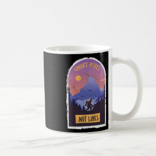 Mug Renifler les pins pas les lignes Bigfoot Sasquatch