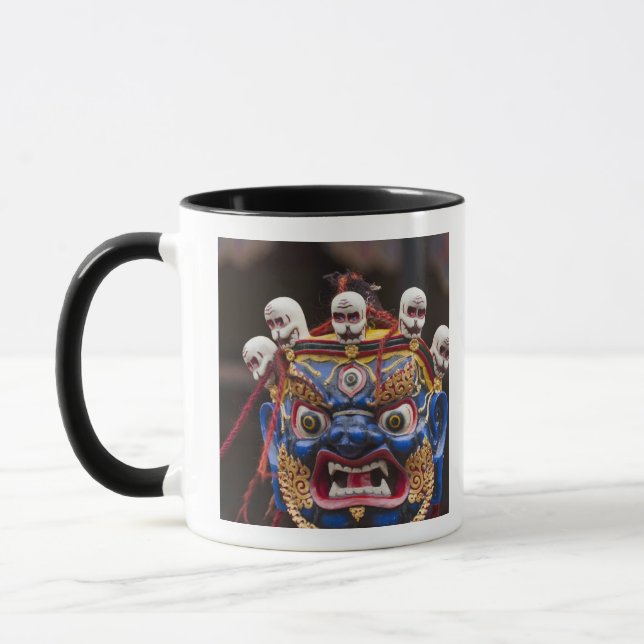 Mug Représentation de danse masquée au Festival Tshech (Gauche)