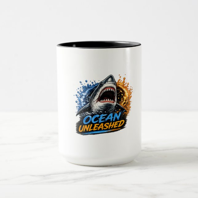 Mug Requin Ocean Unleashed – Éclaboussure Audacieuse B (Centre)
