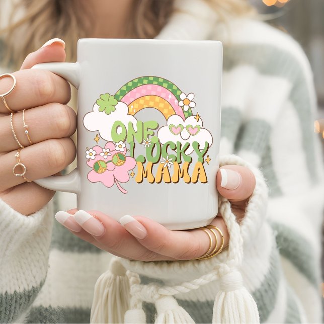 Mug Rétro Groovy Une Maman Chanceuse St. Patrick (Créateur téléchargé)