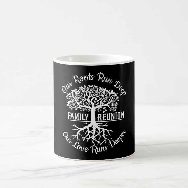 Mug Retrouvailles Familiales Nos Racines Courez Deep T (Centre)