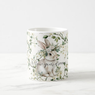Mug Rêves de lapin aux fleurs blanches feuilles