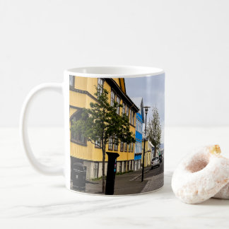 Mug Reykjavik Islande Street Scene Mountain Photo