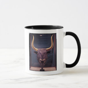 Mug Rhyton sous forme de tête d'un taureau,