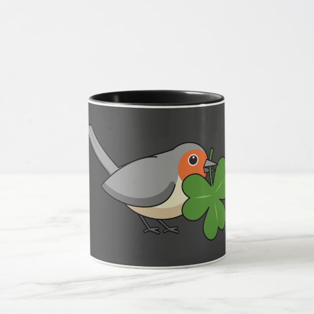 Mug Robin mignon avec Shamrock en caricature (Centre)