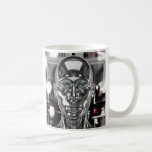 Mug Robot chrome réaliste<br><div class="desc">Ce mug robot chrome réaliste est parfait pour les fans de technologie, de robots et de science-fiction. Il montre un androïde argenté très détaillé, avec un visage métallique brillant et des yeux bleus perçants. Le fond futuriste, plein de lumière et de reflets, donne un effet moderne et stylé. C’est un...</div>