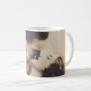 Mug Romantic Love Couple Kissing vintage illustration