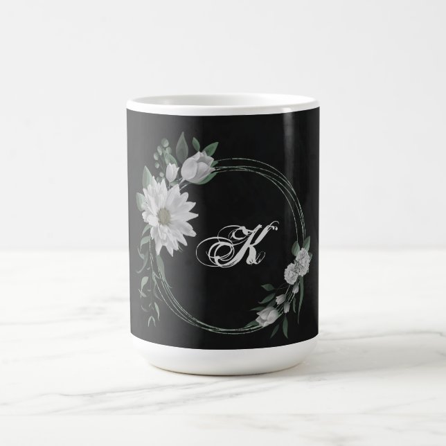 Mug romantique fleurs blanches verdure noir (Centre)