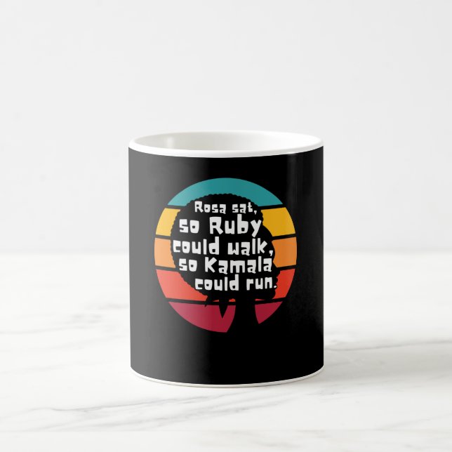Mug Rosa Sat Pour Que Ruby Puisse Marcher Pour Que Kam (Centre)