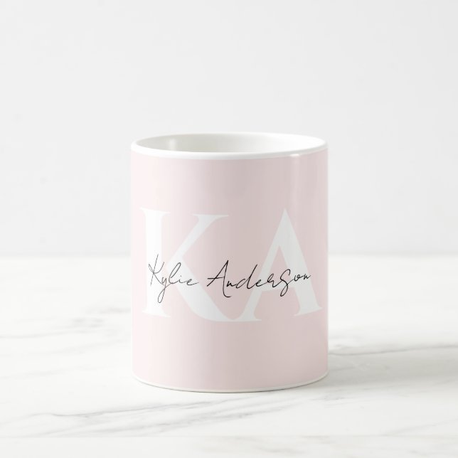 Mug Rose Blush moderne Nom du monogramme personnalisé  (Centre)