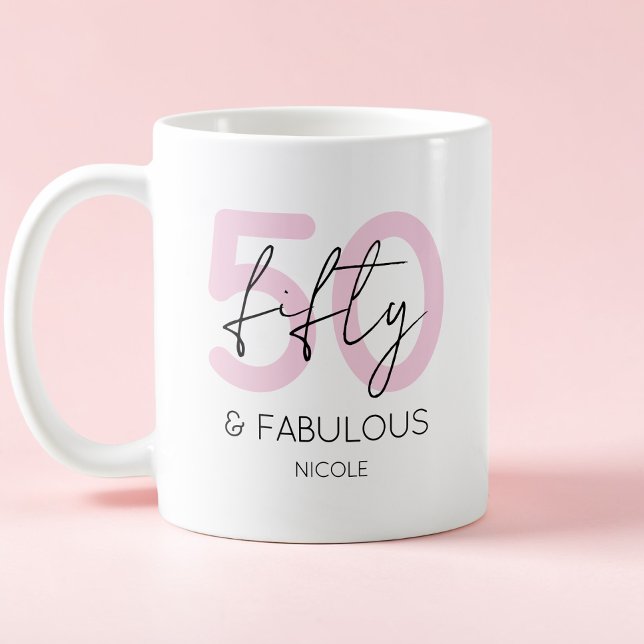 Mug Rose Cinquante et fabuleuse Fête d'anniversaire mo (Pink Fifty and fabulous Modern 50th Birthday Party Coffee Mug)