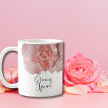 Mug Rose de corail moderne Floral Groom Mariage<br><div class="desc">Rose moderne Coral Floral Groom Squad Mariage de café Mug.</div>