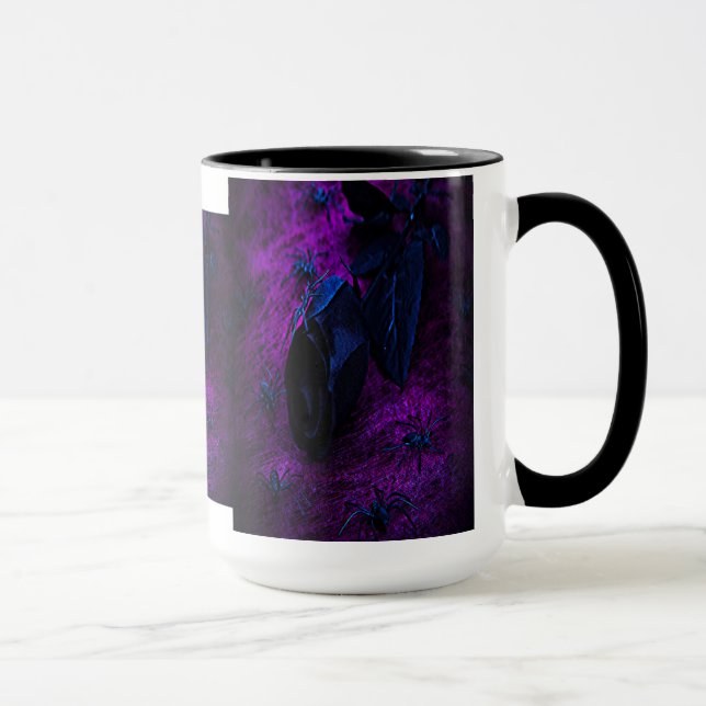 Mug Rose éffrayant en matière noire, araignées noires (Droite)