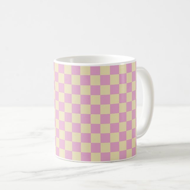 Mug Rose pastel et damier jaune clair (Devant droit)