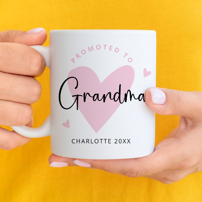 Mug Rose promu à grand-mère coeur bébé fille de coeur (Créateur téléchargé)
