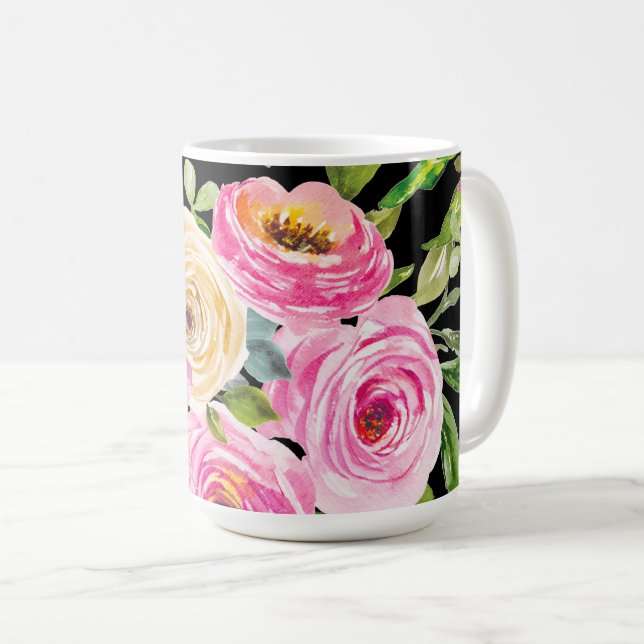 Mug Roses d'aquarelle en rose et crème sur noir (Devant droit)