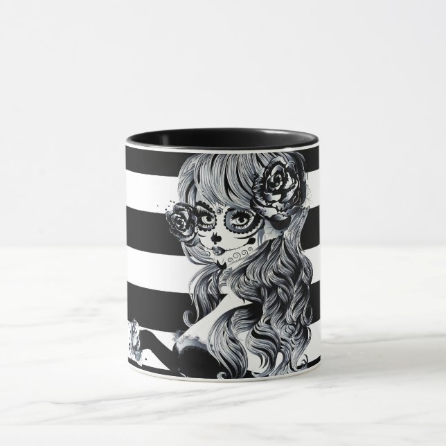 Mug Roses Rouges & Crânes Floral Gothique Gris Noir (Centre)