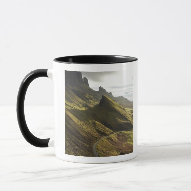 Mug Route montant vers The Quiraing, île de Skye, (Gauche)