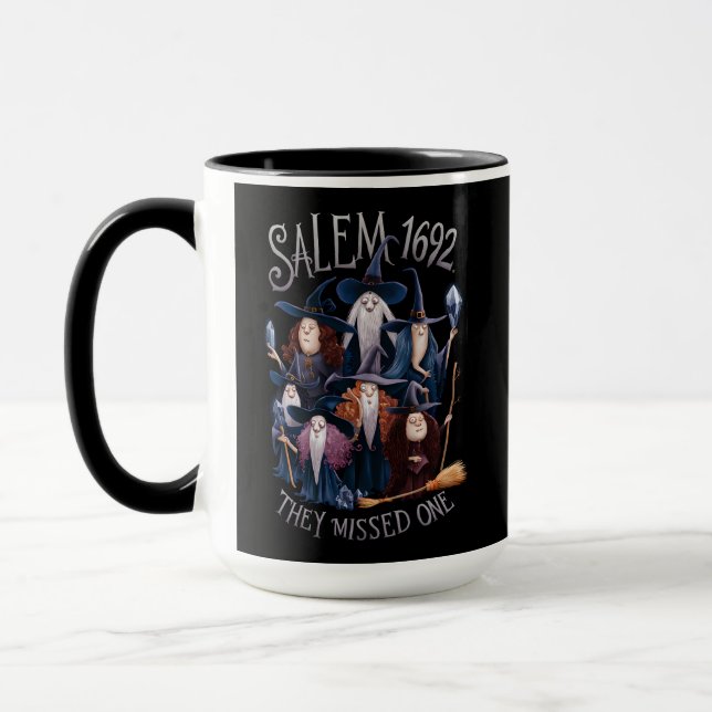 Mug Salem 1692 Ils en ont raté une sorcière d'Hallowee (Gauche)