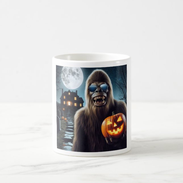Mug Sasquatch sur Halloween (Centre)
