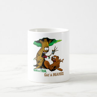 Mug sauvez un arbre mangent un castor