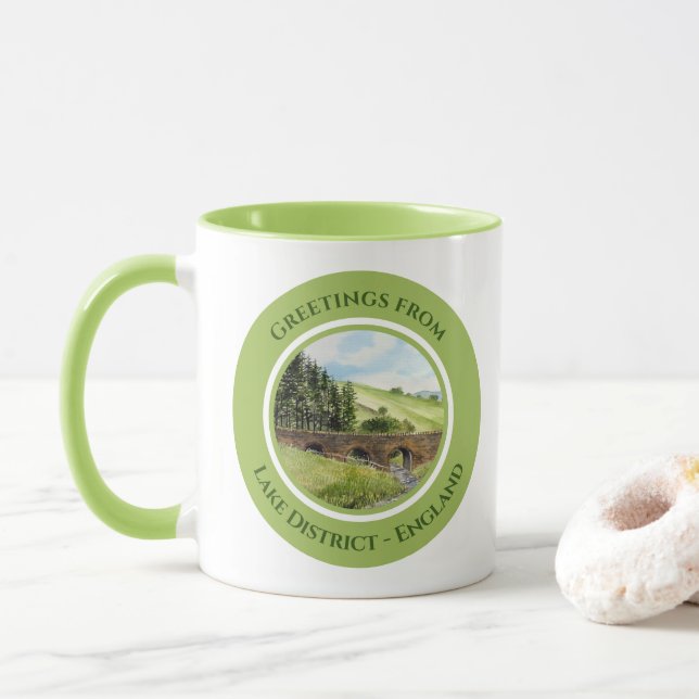 Mug Scawgill Bridge over river Aiken Lake District UK (Avec donut)