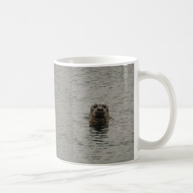 Mug Sceau de port triste dans la pluie Art de la faune (Droite)