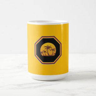 Mug Scène de coucher de soleil avec palmiers dans un c