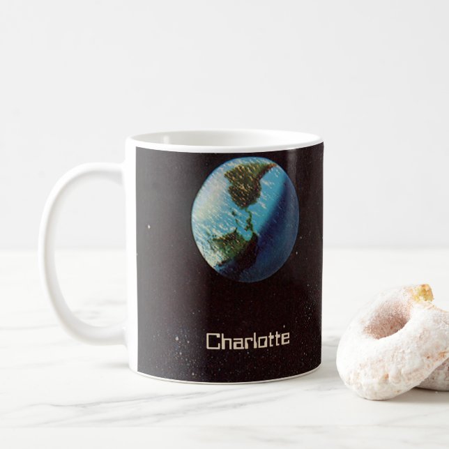 Mug Science-fiction vintage, vaisseau spatial au-dessu (Avec donut)