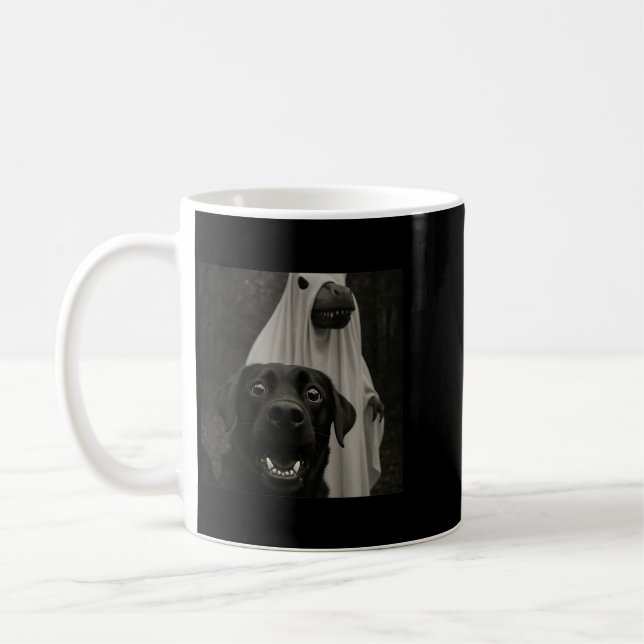 Mug Selfie d'Halloween drôle Lab noir avec T-Rex effra (Gauche)