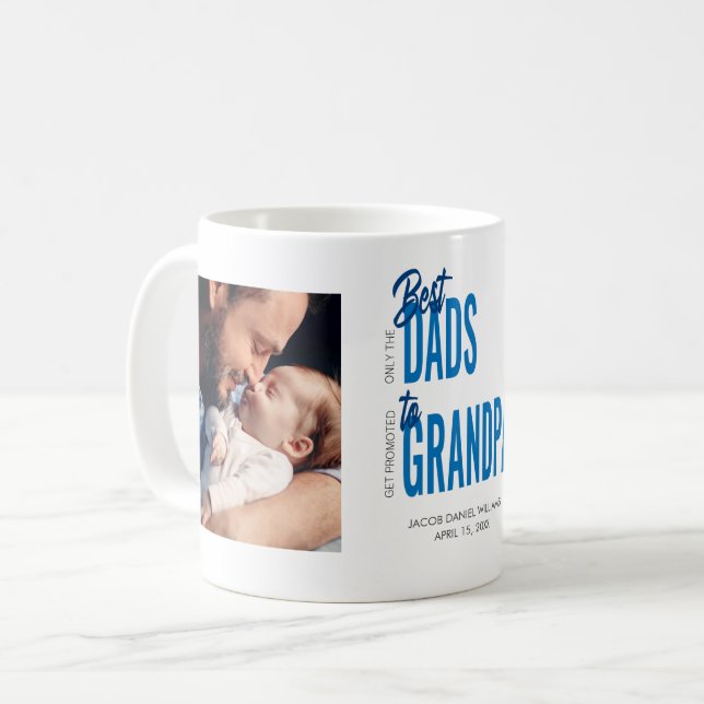 Mug Seuls les meilleurs papas sont promus à grand-père (Devant gauche)