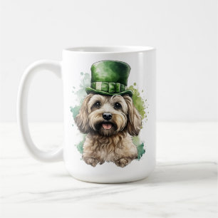 MUG SHAGGY TAN CHIEN AVEC CASQUETTE IRLANDAIS VERT