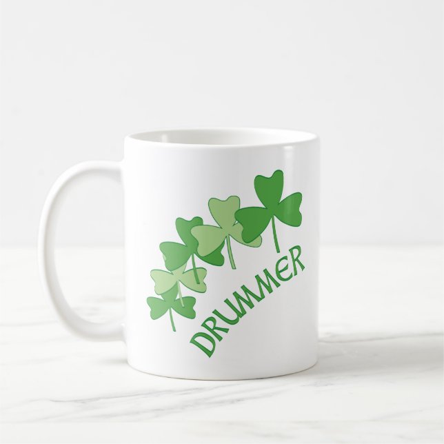 Mug Shamrocks de batteur décrit vert (Gauche)