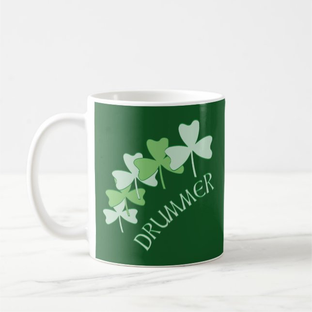 Mug Shamrocks de batteur décrit vert (Gauche)