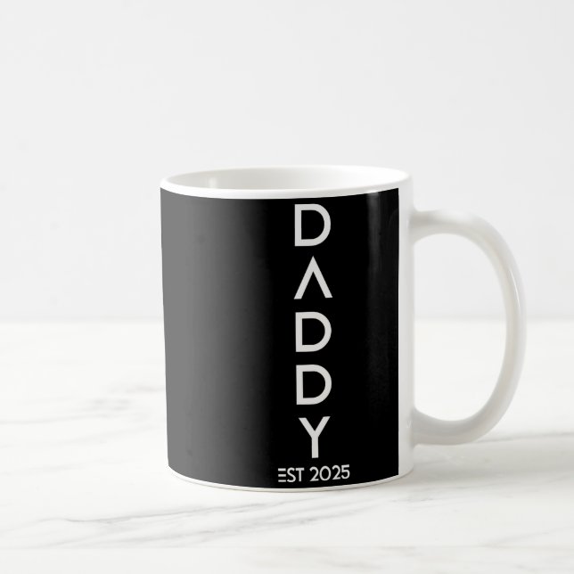 Mug Shirt Daddy Est 2025 New Dad Baby Reveal Gift Tee  (Droite)
