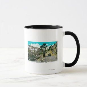 Mug Sierra de route de Tioga haute entre Tahoe et