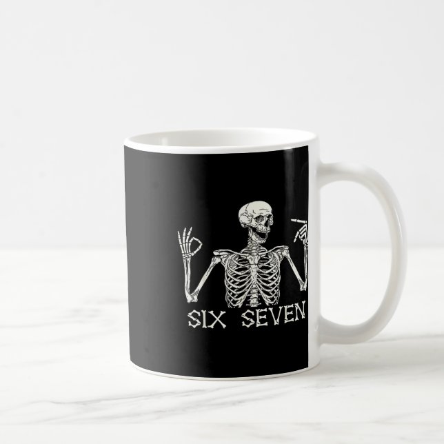Mug Signe de la main Six Sept 67 Squelette Mème Hallow (Droite)