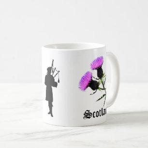 Mug silhouette de joueur de cornemuse d'Écosse, fleur