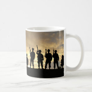 Mug Silhouette des soldats dans la 101st Division