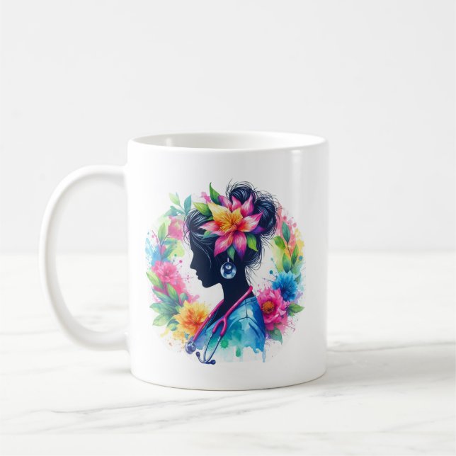 Mug Silhouette d'infirmière florale à l'aquarelle - In (Gauche)