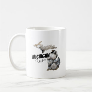Mug Silhouette Du Michigan Remplie De Pierres De Petos