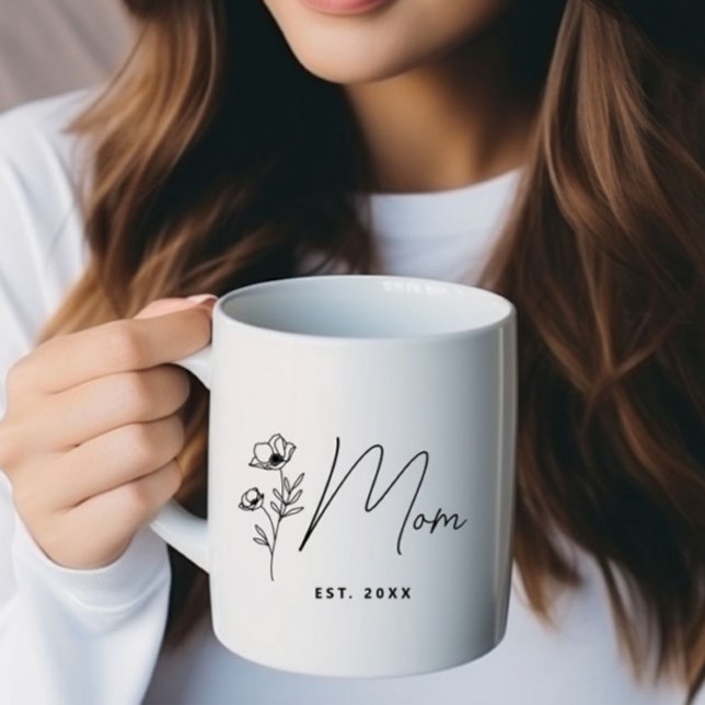 Mug Simple Fleur sauvage noir Floral Personnalisé Mama (Modern Floral Mom Coffee Mug, Mother's Day Gift, Est. 2025, New Mom, Mother to be, Baby Shower Chic)