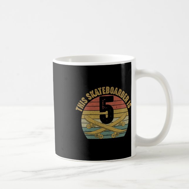 Mug Skateur de 5 ans faisant du skateboard pour son 5è (Droite)