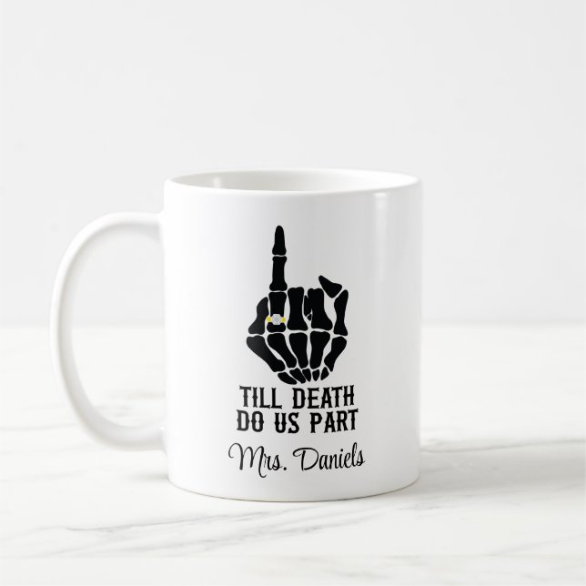 Mug Skeleton Bride Mariage à main anneau Nom personnal (Gauche)