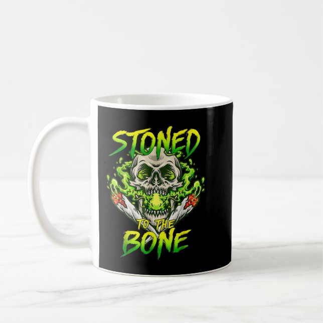 Mug Skeleton Smoking Weed Stoned to the Bone Halloween (Gauche)