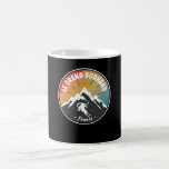 Mug Ski En France Le Grand Bornand<br><div class="desc">Raccord design coloré et unique pour le fan de ski qui aime les montagnes. Il peut également être offert en cadeau à quelqu'un qui aime aussi Le Grand Bornand et la France.</div>