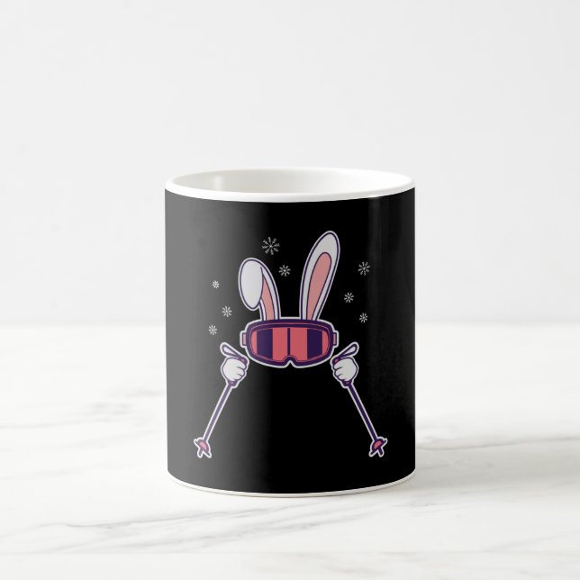 Mug Ski Rabbit avec bâtons de ski et lunettes de ski (Centre)