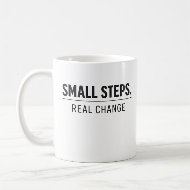 Mug Small Steps Real Change – Minimal Motivation Hoodi (Gauche)